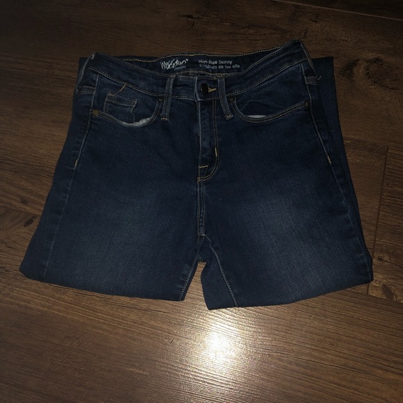 Jeans - Picture 3 of 4